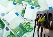 Spadające ceny paliw były zaskoczeniem dla wielu